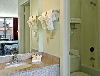 Hotel Baymont By Wyndham Panama City Beach