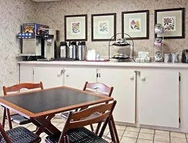 Baymont By Wyndham Panama City Beach Hotel