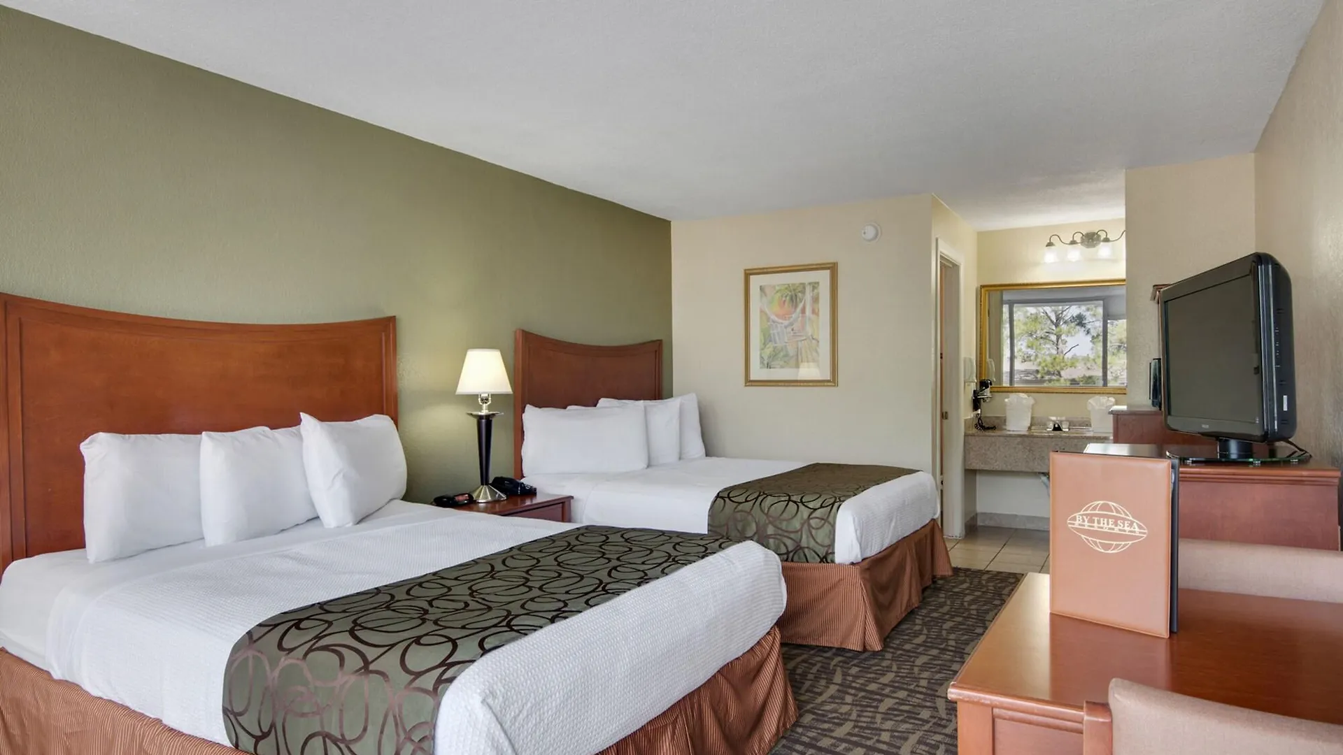 Baymont By Wyndham Panama City Beach 2*,