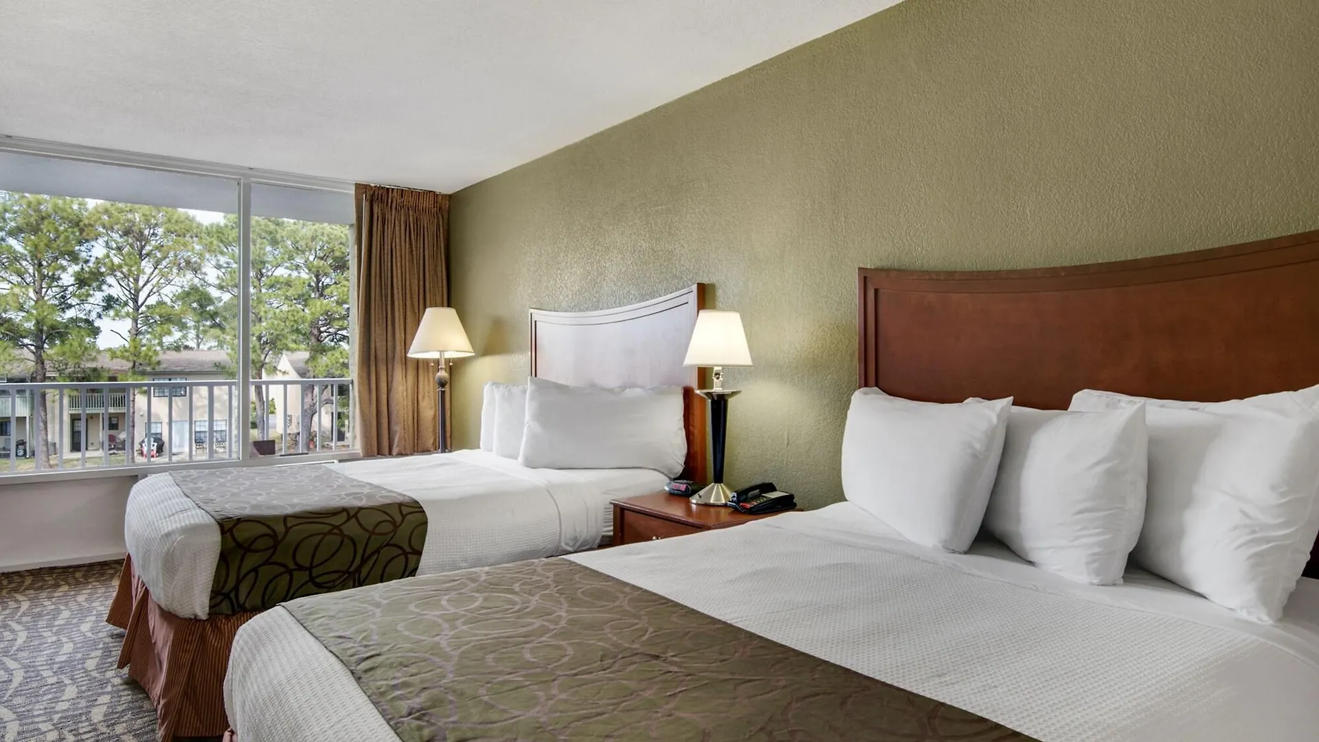 Baymont By Wyndham Panama City Beach Hotel